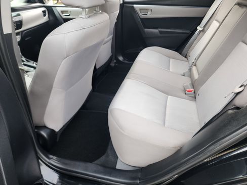 Used 2016 Toyota Corolla LE FWD image 18
