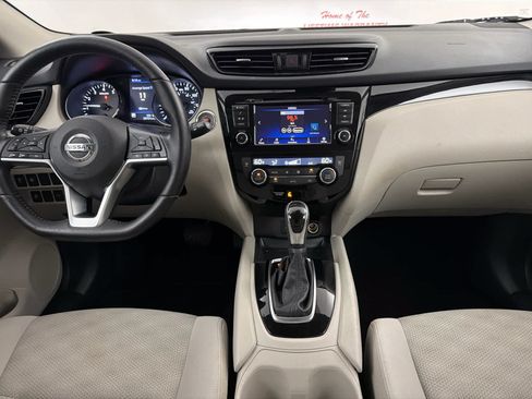 Certified 2022 Nissan Rogue Sport SV FWD image 19