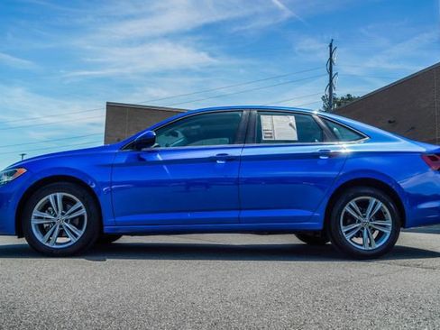 Used 2024 Volkswagen Jetta SE FWD image 8