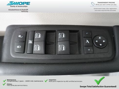 Used 2024 Chrysler Pacifica Limited FWD image 15
