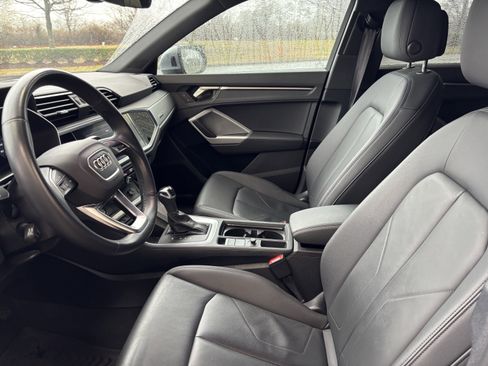 Used 2022 Audi Q3 2.0T Premium w/ Convenience Package image 16