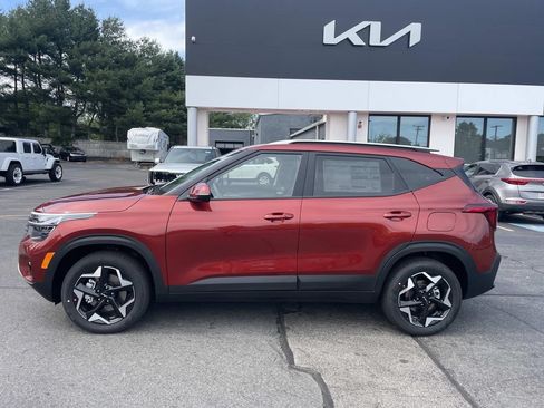 New 2026 Kia Seltos S AWD/4WD image 2
