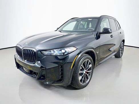 New 2026 BMW X5 xDrive40i w/ M Sport Package AWD/4WD image 1