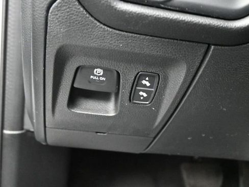 Used 2023 RAM 1500 Big Horn AWD/4WD image 22
