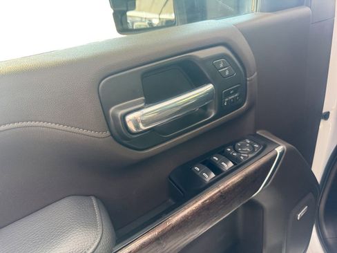 Used 2022 GMC Sierra 2500 Denali w/ Denali Ultimate Package image 20