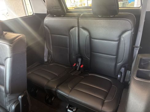 Used 2017 GMC Acadia SLT image 43