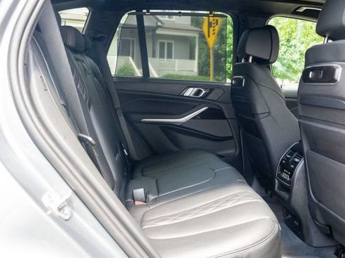 Used 2025 BMW X5 M60i AWD/4WD image 53