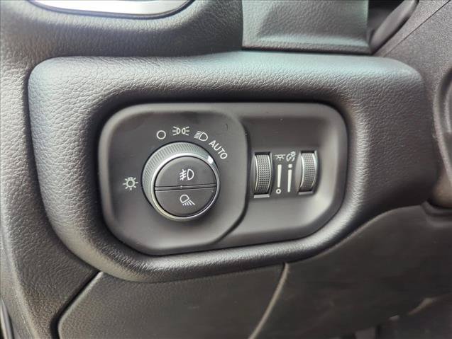 New 2026 RAM 2500 Laramie AWD/4WD image 17