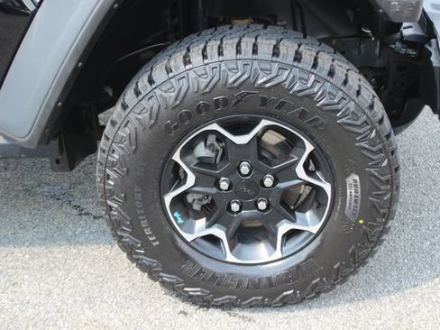 Used 2023 Jeep Wrangler Unlimited Rubicon 4xe AWD/4WD image 35