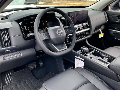 New 2026 Nissan Pathfinder SL image 8