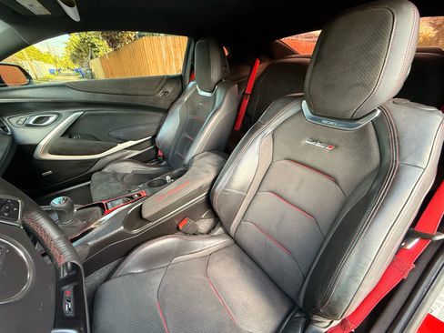Used 2017 Chevrolet Camaro ZL1 RWD image 15
