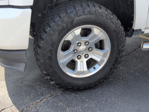 Used 2017 Chevrolet Silverado 1500 LTZ Z71 w/ LTZ Plus Package image 11