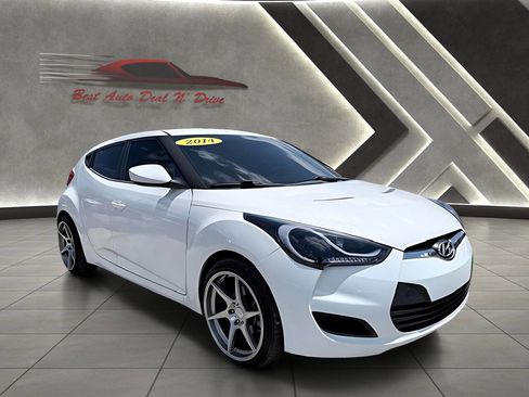 Used 2014 Hyundai Veloster FWD image 5