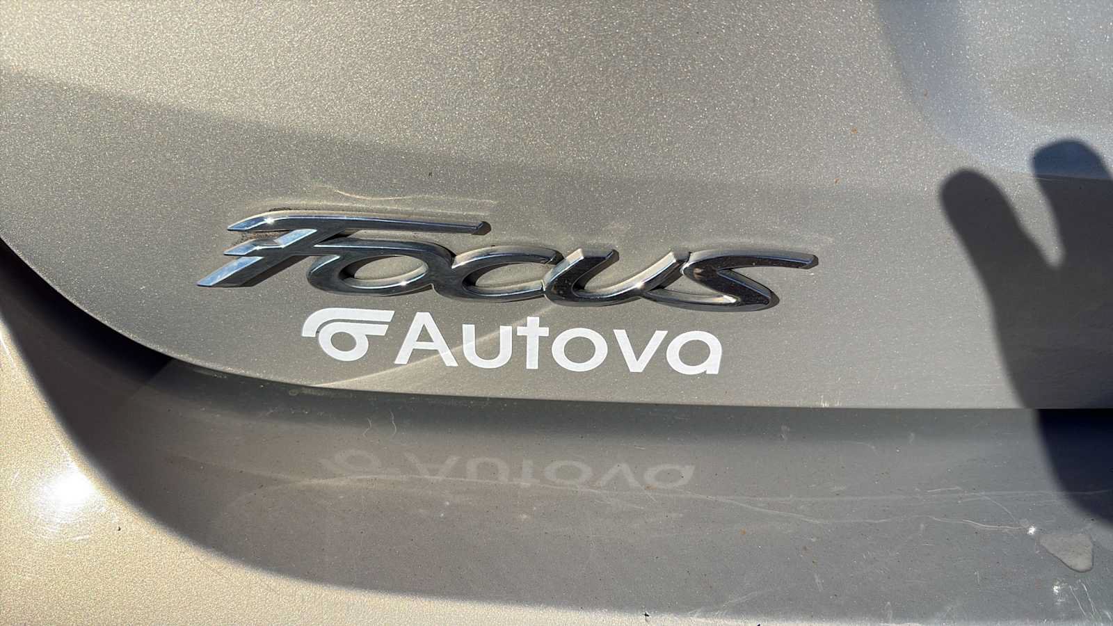Used 2015 Ford Focus SE w/ SE Sport Package FWD image 13