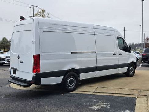 Used 2024 Mercedes-Benz Sprinter 2500 w/ Acoustic Package image 8
