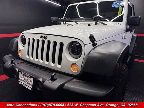 Used 2014 Jeep Wrangler Sport AWD/4WD image 22
