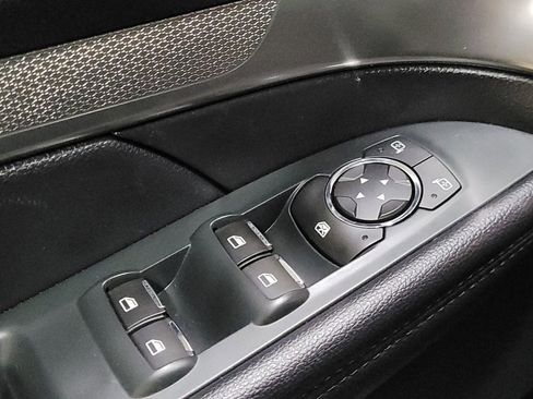 Used 2018 Ford Explorer XLT w/ Equipment Group 202A image 27