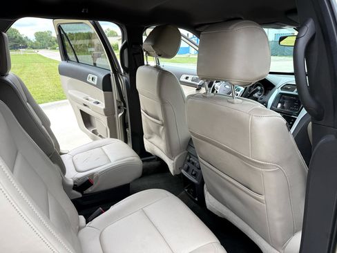 Used 2011 Ford Explorer Limited w/ 302A Rapid Spec Order Code image 31