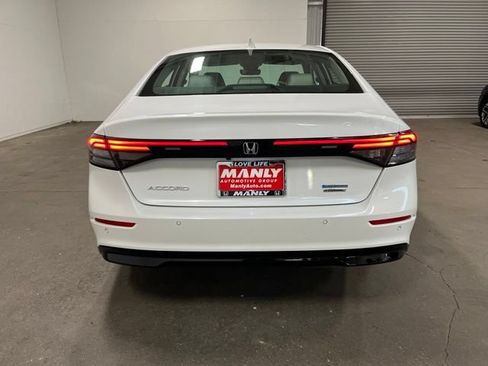 Used 2024 Honda Accord Touring image 4