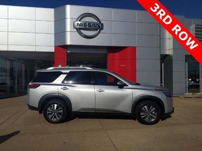 Certified 2025 Nissan Pathfinder SL