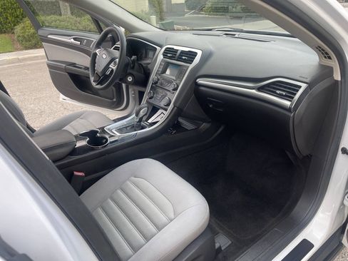Used 2014 Ford Fusion S FWD image 13