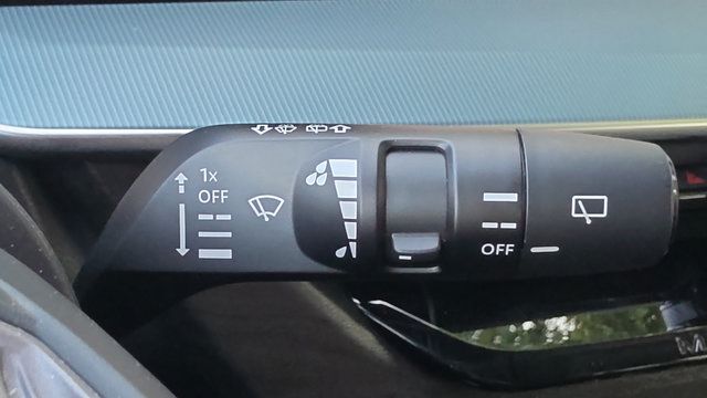 Used 2025 Nissan Murano SL AWD/4WD image 15