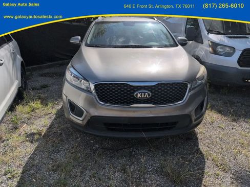 Used 2018 Kia Sorento FWD image 7