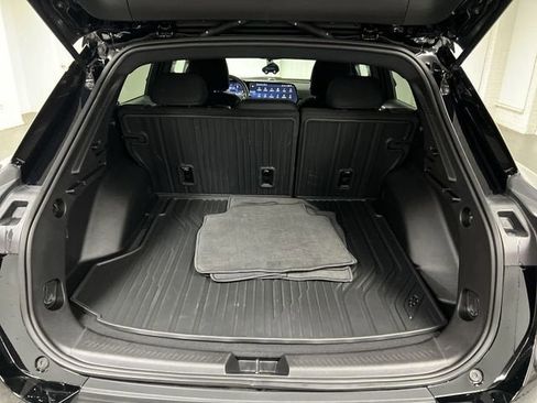 Certified 2026 Chevrolet Equinox EV LT FWD image 25