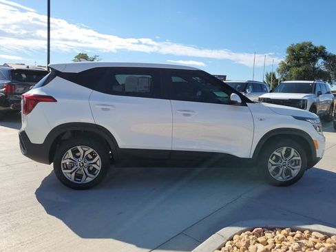 Certified 2024 Kia Seltos LX AWD/4WD image 6