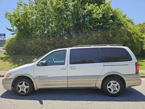 Used 2002 Pontiac Montana Extended w/ Convenience Pkg 1 FWD image 2