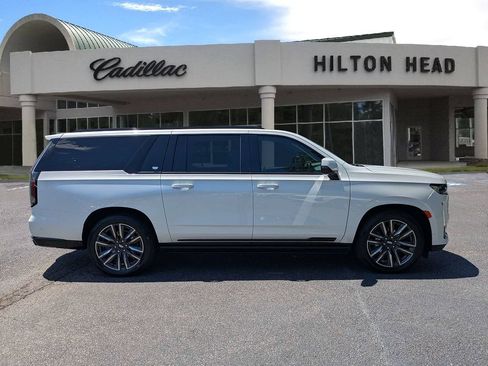 Used 2023 Cadillac Escalade ESV Sport Platinum AWD/4WD image 7
