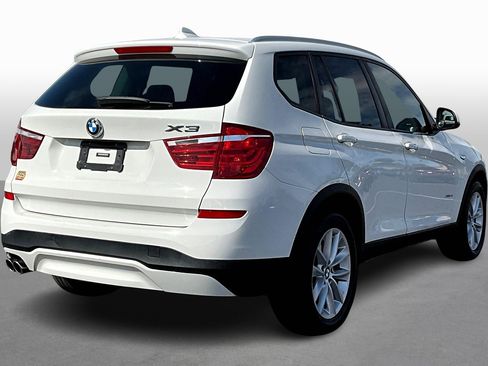 Used 2017 BMW X3 sDrive28i image 2