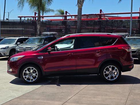 Used 2014 Ford Escape Titanium w/ Equipment Group 401A FWD image 9