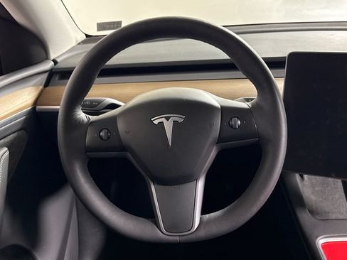 Used 2023 Tesla Model Y Long Range AWD/4WD image 25