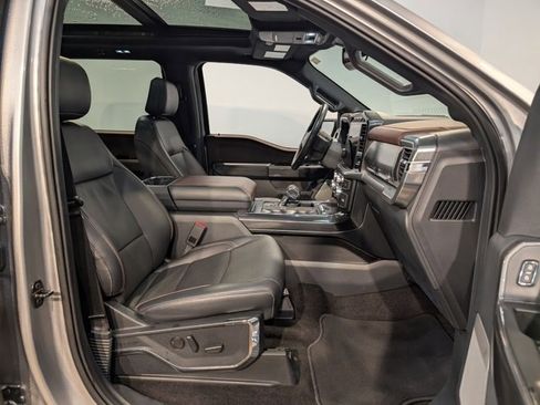 Used 2022 Ford F150 Lariat w/ Max Trailer Tow Package image 29