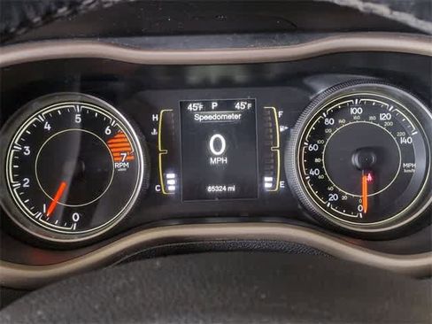 Used 2018 Jeep Cherokee Sport w/ Cold Weather Group image 30