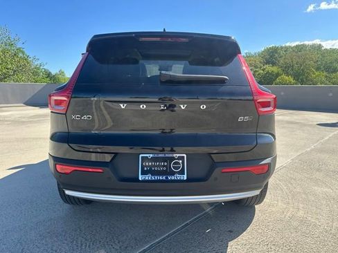 Certified 2023 Volvo XC40 B5 Ultimate w/ Protection Package Premier AWD/4WD image 7