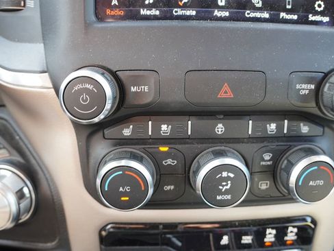 Used 2021 RAM 1500 Laramie AWD/4WD image 6