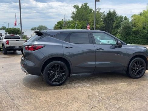 Used 2022 Chevrolet Blazer LT w/ LPO, Black Grille Bar Package FWD image 9