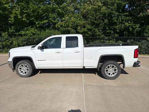 Used 2016 GMC Sierra 1500 SLE w/ SLE Value Package AWD/4WD image 2