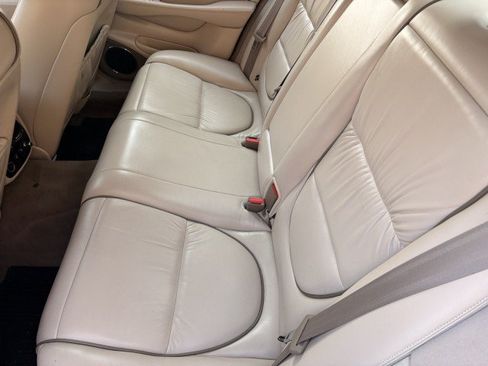 Used 2004 Jaguar XJ8 RWD image 10