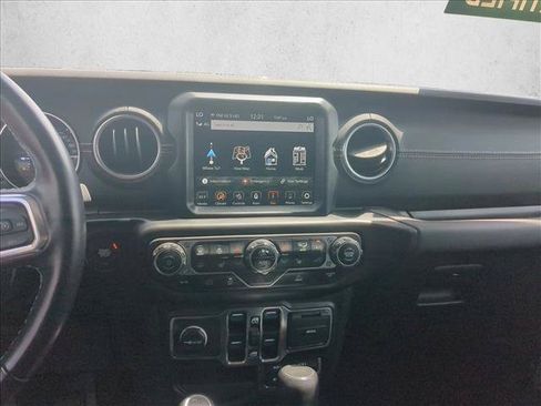 Used 2023 Jeep Wrangler Unlimited Sahara w/ Cold Weather Group AWD/4WD image 15