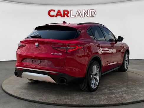 Used 2018 Alfa Romeo Stelvio Ti Sport AWD/4WD image 6