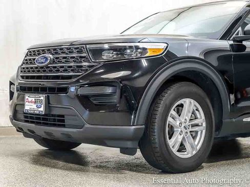 Certified 2023 Ford Explorer XLT w/ Class IV Trailer Tow Package AWD/4WD image 3