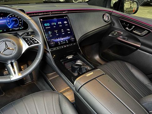 Used 2023 Mercedes-Benz EQE 500 4MATIC SUV image 41