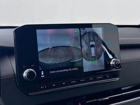 Used 2024 Mitsubishi Outlander SE image 9