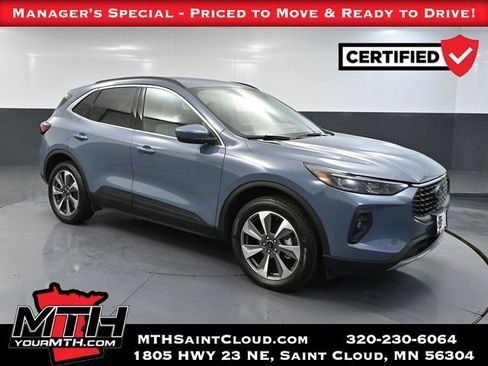 Used 2025 Ford Escape Platinum image 1