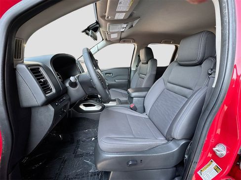 Used 2022 Nissan Frontier SV image 12