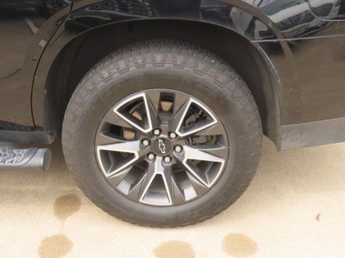 Used 2022 Chevrolet Tahoe Z71 AWD/4WD image 16