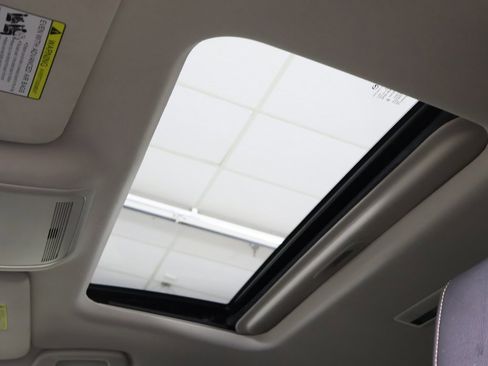 Used 2024 MAZDA CX-90 3.3 Turbo w/ Preferred Plus image 21